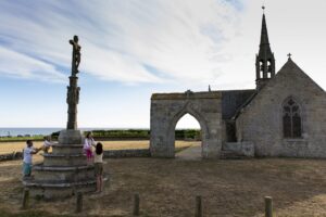 chapelle-et-le-calvaire-de-Notre-Dame-de-Penhors